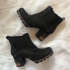 Sorel Addington booties